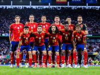 yabo亚博体育下载-穆古鲁扎新星夺冠表现突出，西班牙队前途光明！